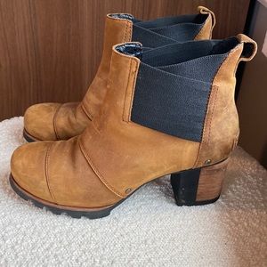 Beautiful Sorel Booties - 8.5